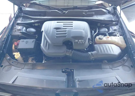 2019 Dodge Challenger Sxt z USA, uszkodzony, nr VIN 2C3CDZAG6KH687439